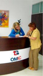 Fotografía del mostrador de atención al público de la OMIC.